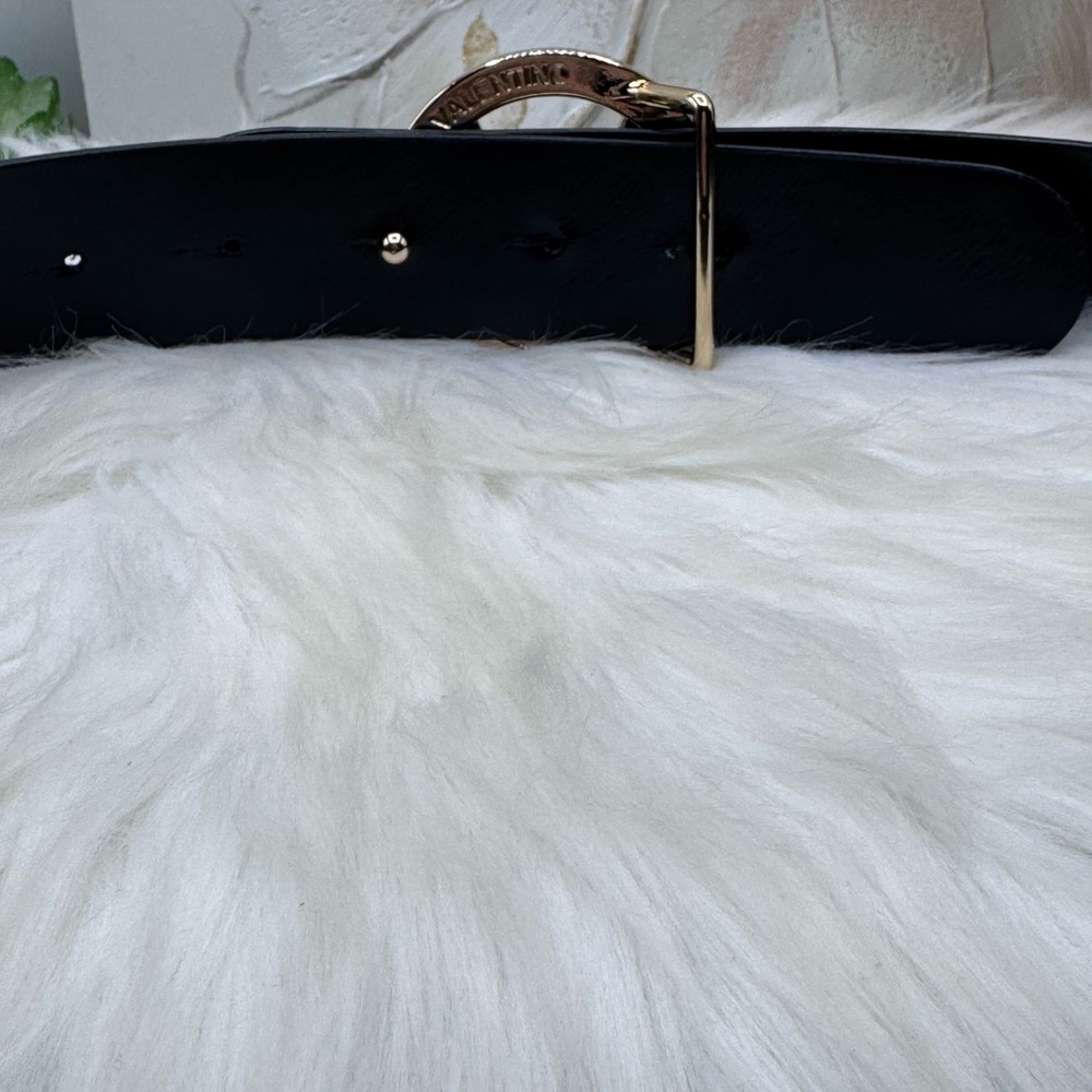 Valentino Women’s Black Belt with Gold V Emblem - Picture 7 of 7